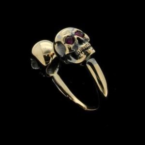 SKULLS AND RUBIES RING by MANUEL BOZZI