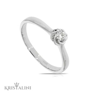 Solitaire Diamond Engagement Ring Flower shape ring