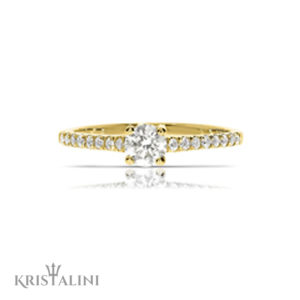 Classic Solitaire Diamond four prongs Engagement Ring set with Diamonds on the sides