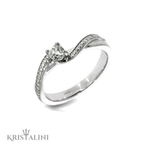 Solitaire Diamond Engagement swirel Ring with Diamonds on the sides